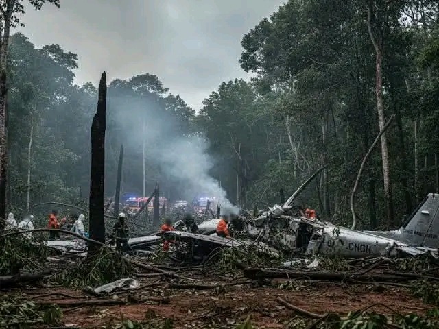 17 KILLED AS PLANE CRASHES IN DR CONGO, SENIOR MILITARY OFFICIALS AMONG DEAD