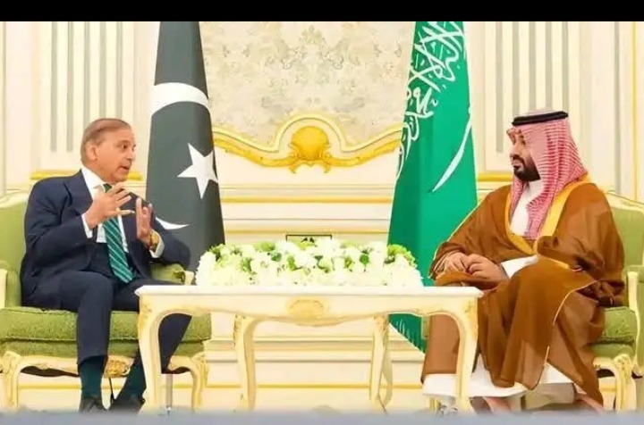 Pakistan PM Shehbaz Sharif Condemns Reported Drone Attack on Holy City Of&nbsp; Makkah