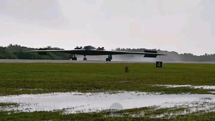 B-2 Spirit Bombers Reportedly Arrive at Diego Garcia Near Iran