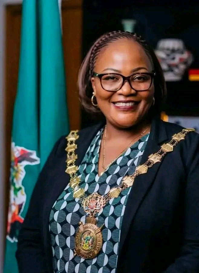 FORMER LUSAKA MAYOR CHILANDO CHITANGALA WISHES MWEWA SUCCESS, PUTS POLITICS ASIDE