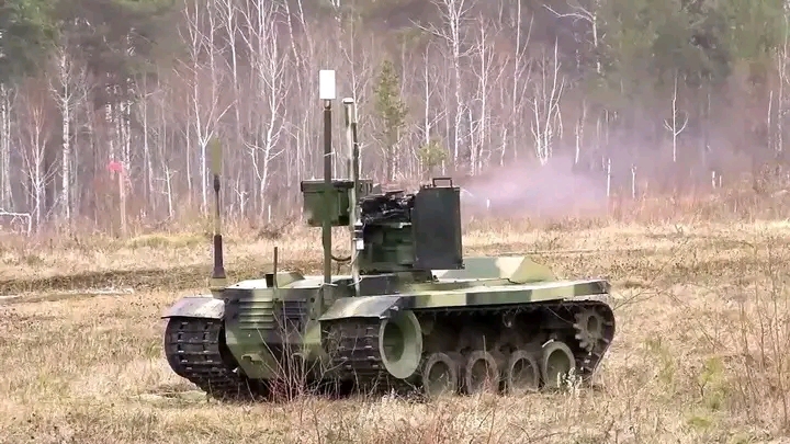 Russia Unveils Nerekhta-E Unmanned Combat Robot for Reconnaissance, Combat and Medical Evacuation